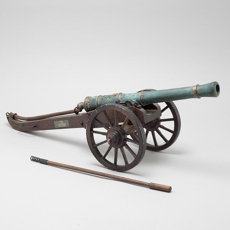 A table cannon, second half of the 20th century.