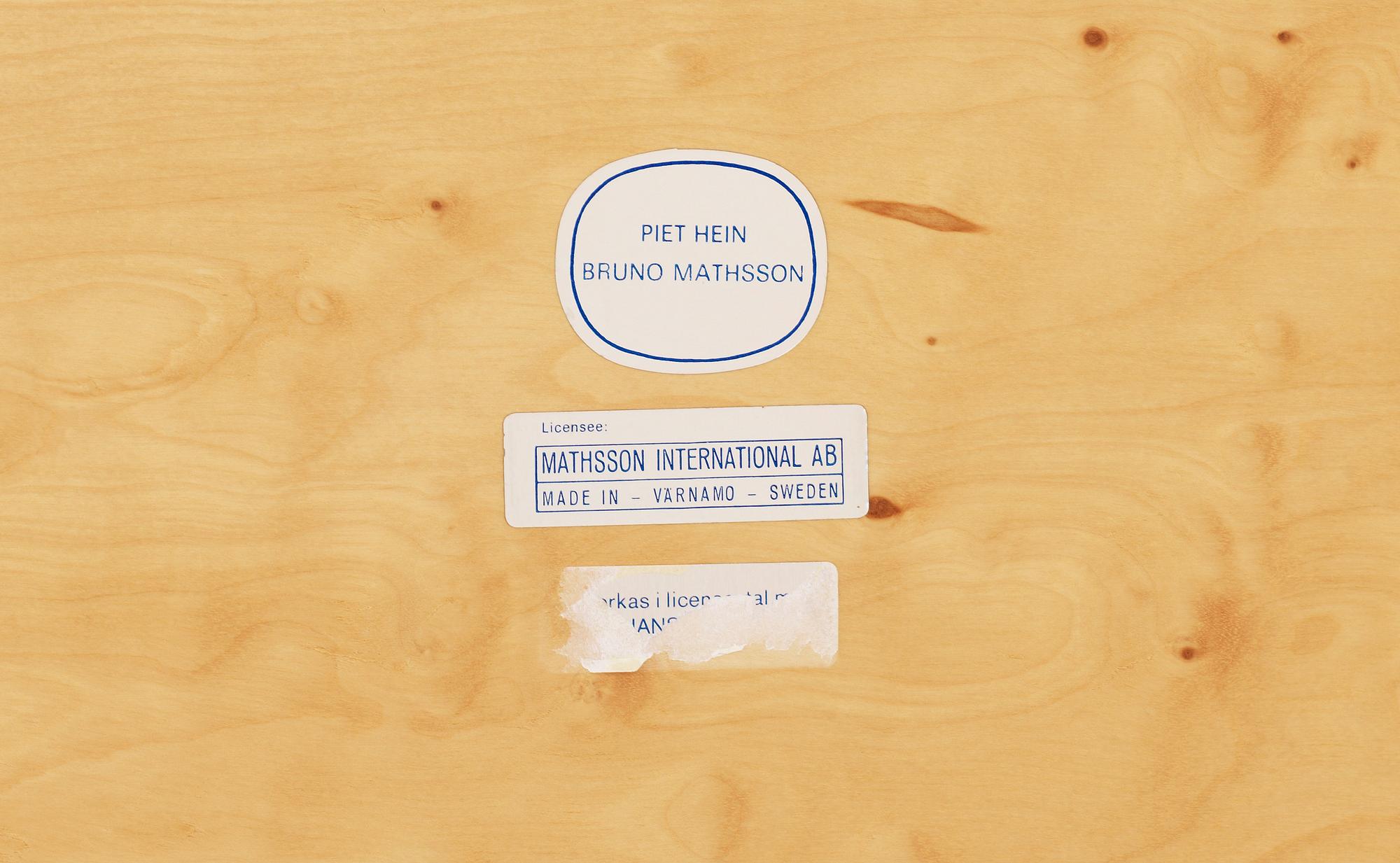 SOFFBORD, "Superellips", Piet Hein & Bruno Mathsson för Fritz Hansen, 1900-talets slut.