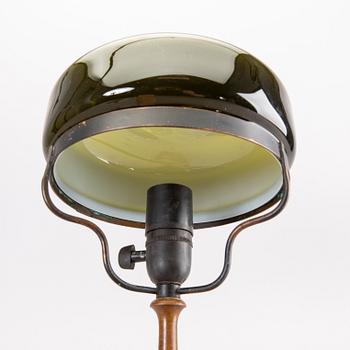 An early 1900s table lamp.