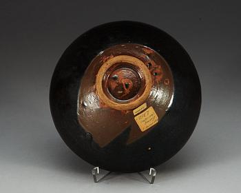 SKÅL, keramik. Troligen Song dynastin (960-1279).