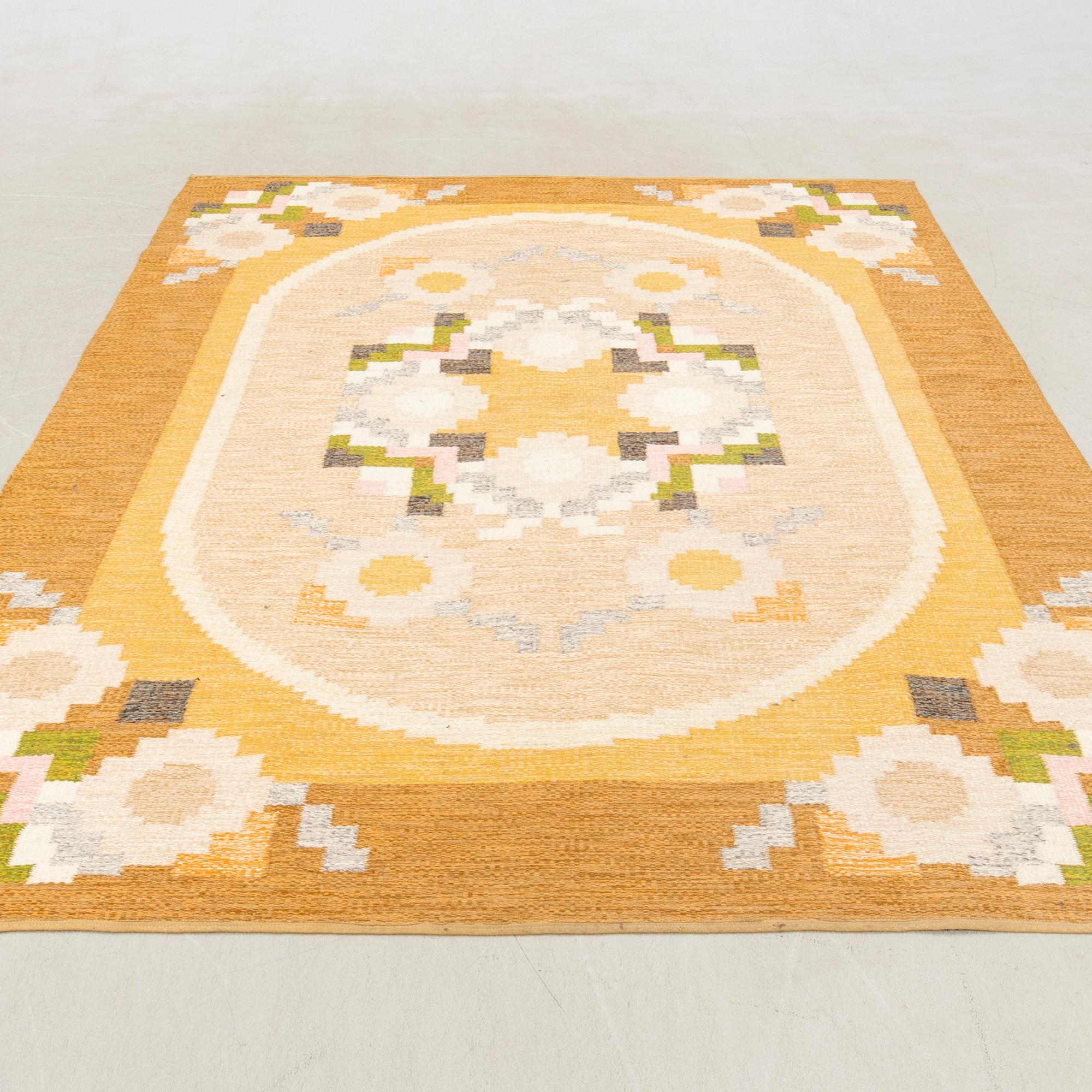 Rug, flat weave, signed, approximately 286x195 cm.