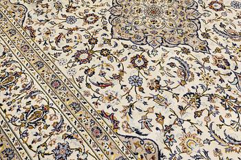 A Keshan carpet, approx. 355 x 248 cm.