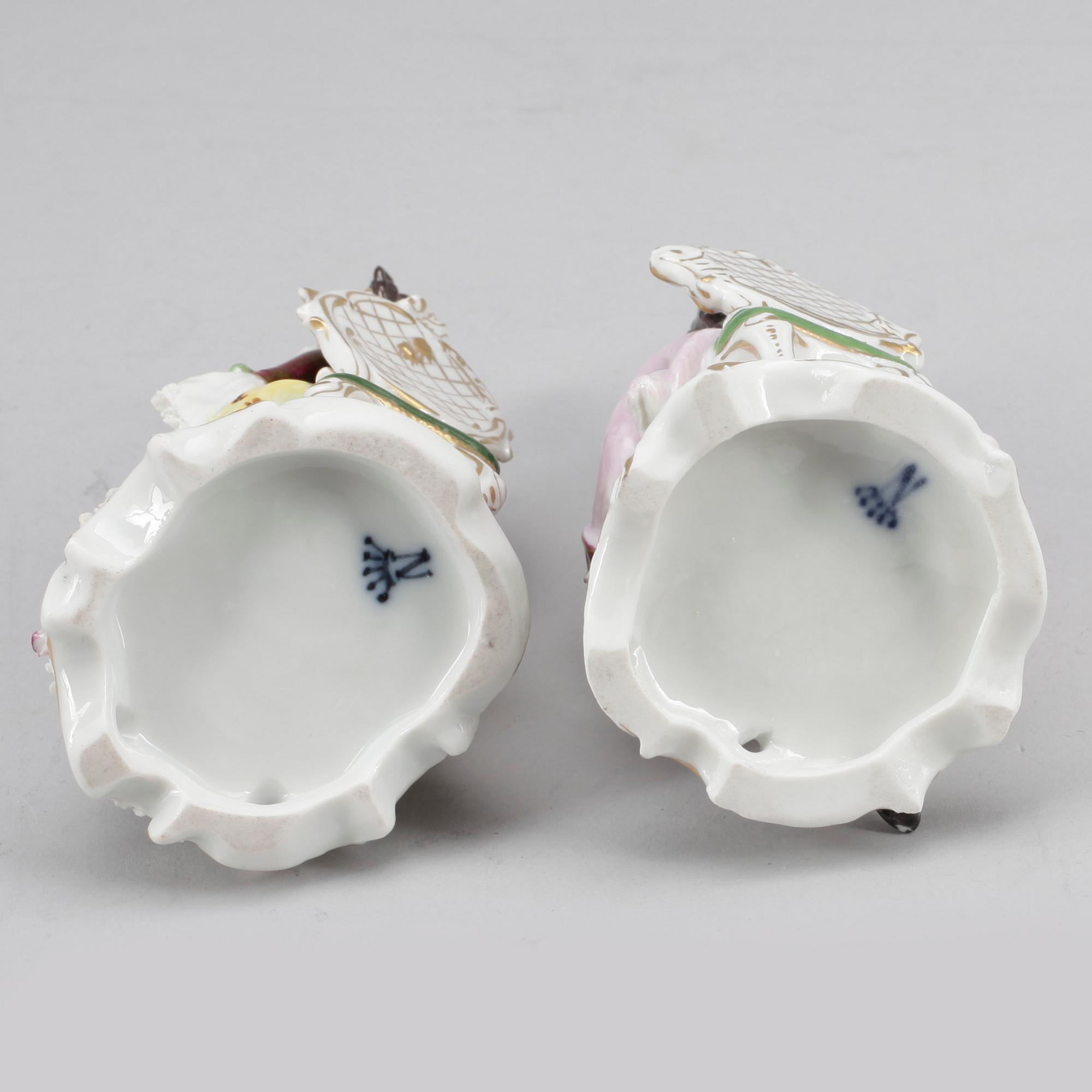 FIGURINER, 2 st, porslin, Neapel, Italien, 1800-tal.