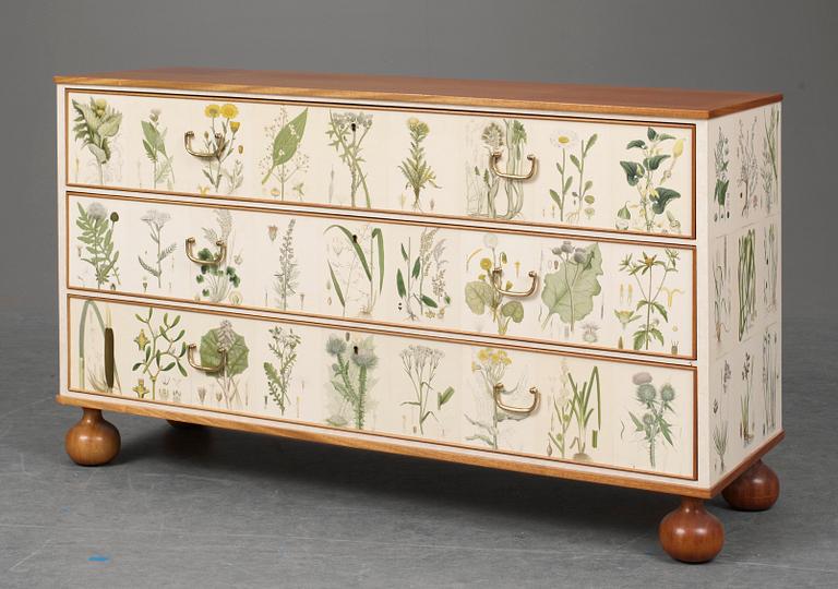 A Josef Frank chest of drawers "Florabyrån", Firma Svenskt Tenn, model 1050.