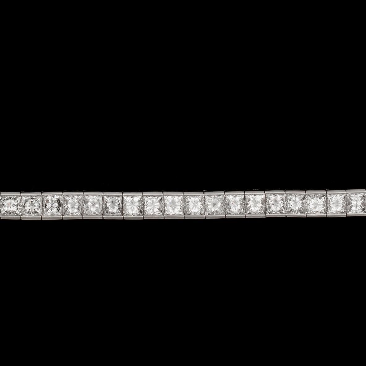 A princess cut diamond bracelet, tot. app. 7.20 cts.