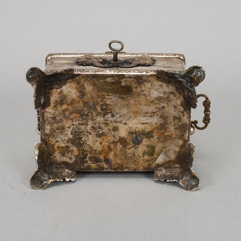 A silver box, mark of Ludwik Nast, Warszaw. 19th century.