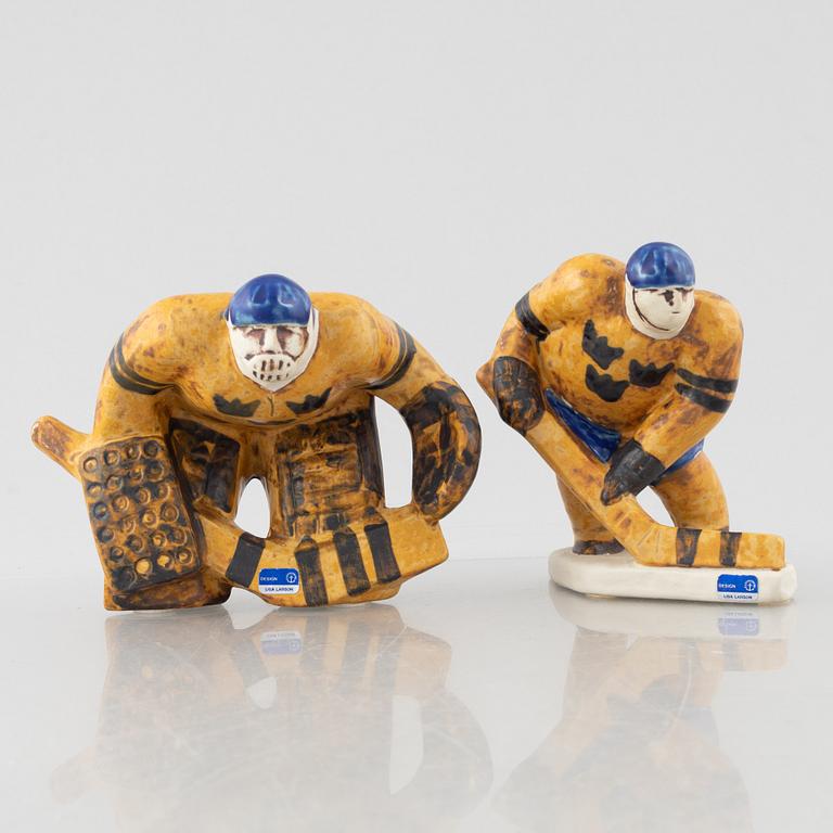 Lisa Larson, figuriner, 2 st, stengods, "Ishockeyspelare", Gustavsberg.