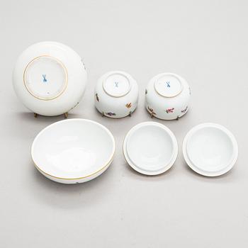 A 38-piece Meissen porcelain coffee set. 20th century.