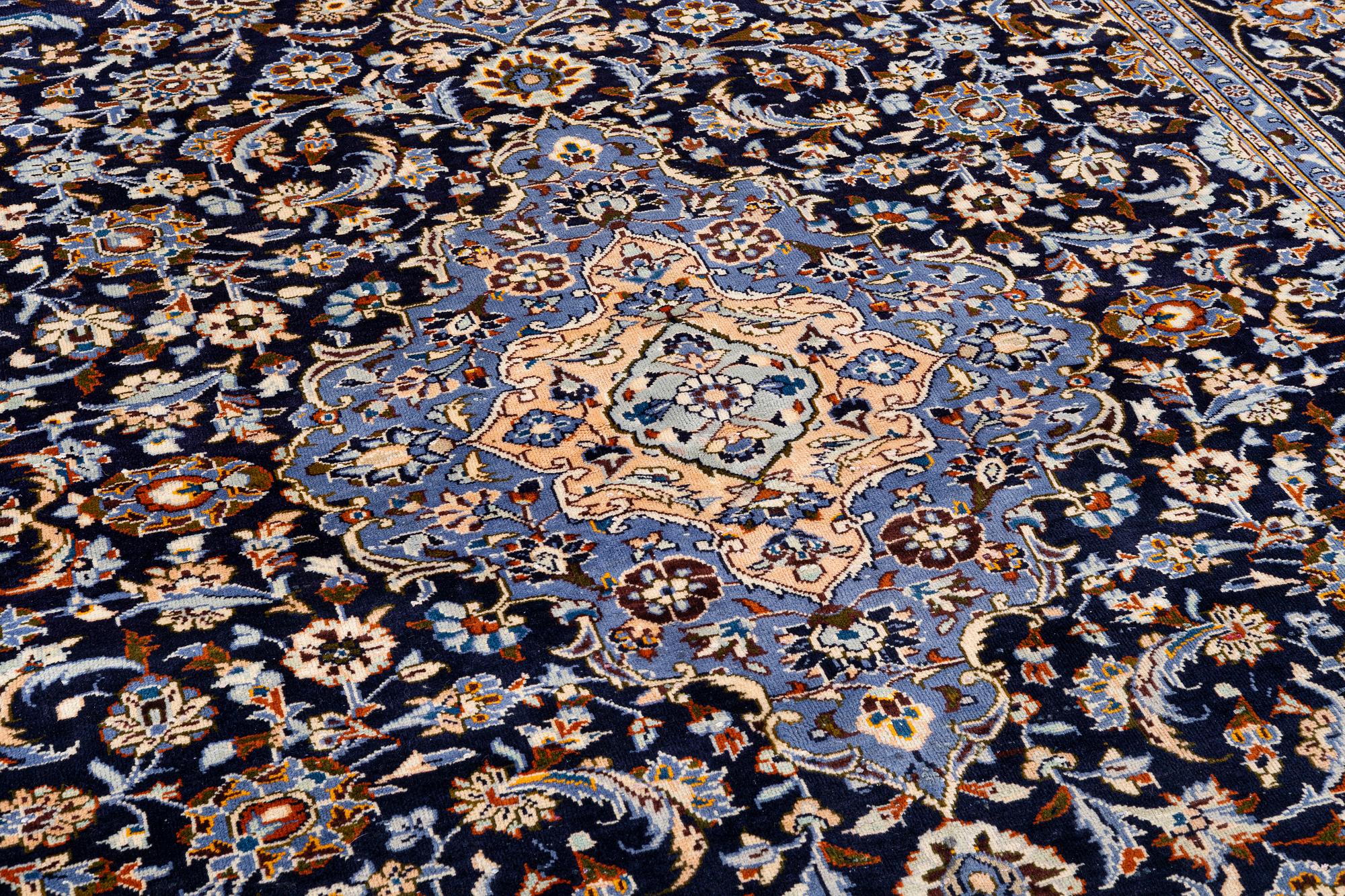 Keshan rug, approx. 370 x 255 cm.