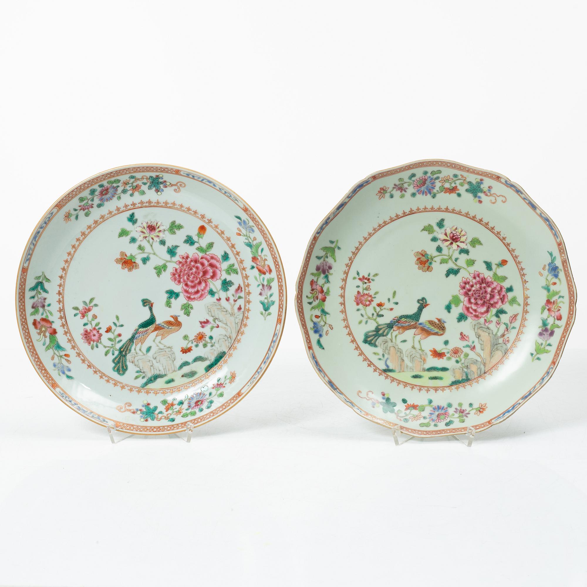 Två skålfat, kompaniporslin, Kina, Qingdynastin, Qianlong (1736-95).