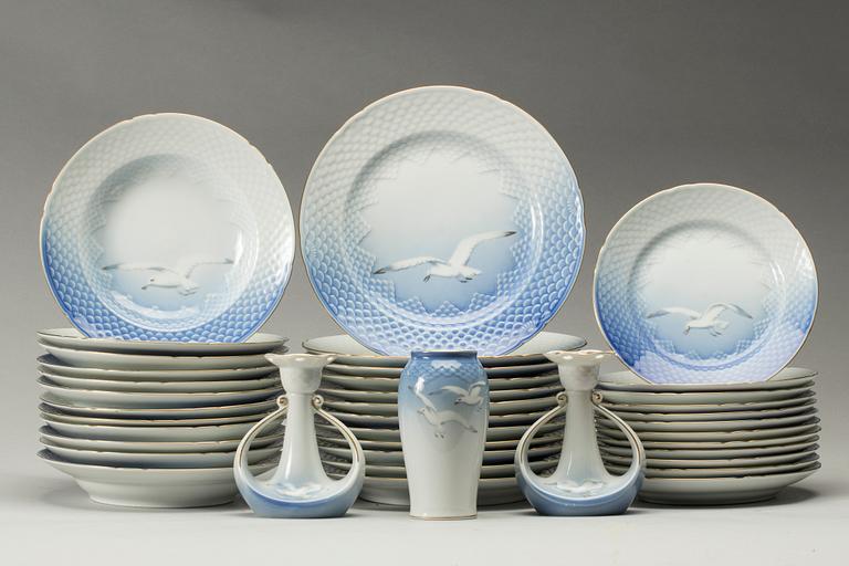 MATSERVIS, 39 delar, porslin, "Måsen", Bing o Gröndahl.
