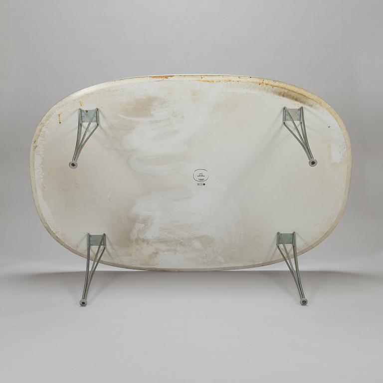 Bruno Mathsson & Piet Hein, ruokapöytä, "Superellips", Fritz Hansen, Danmark.