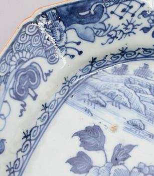 STEKFAT, porslin, Kina, Qianlong 1736-1795.