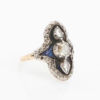 Ring, 18K gold and enamel, set with brilliant-cut diamonds.