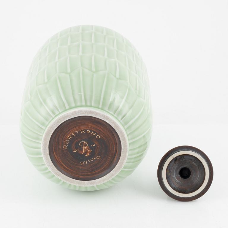 Gunnar Nylund, a porcelain jar with cover, Rörstrand 1930-40s.