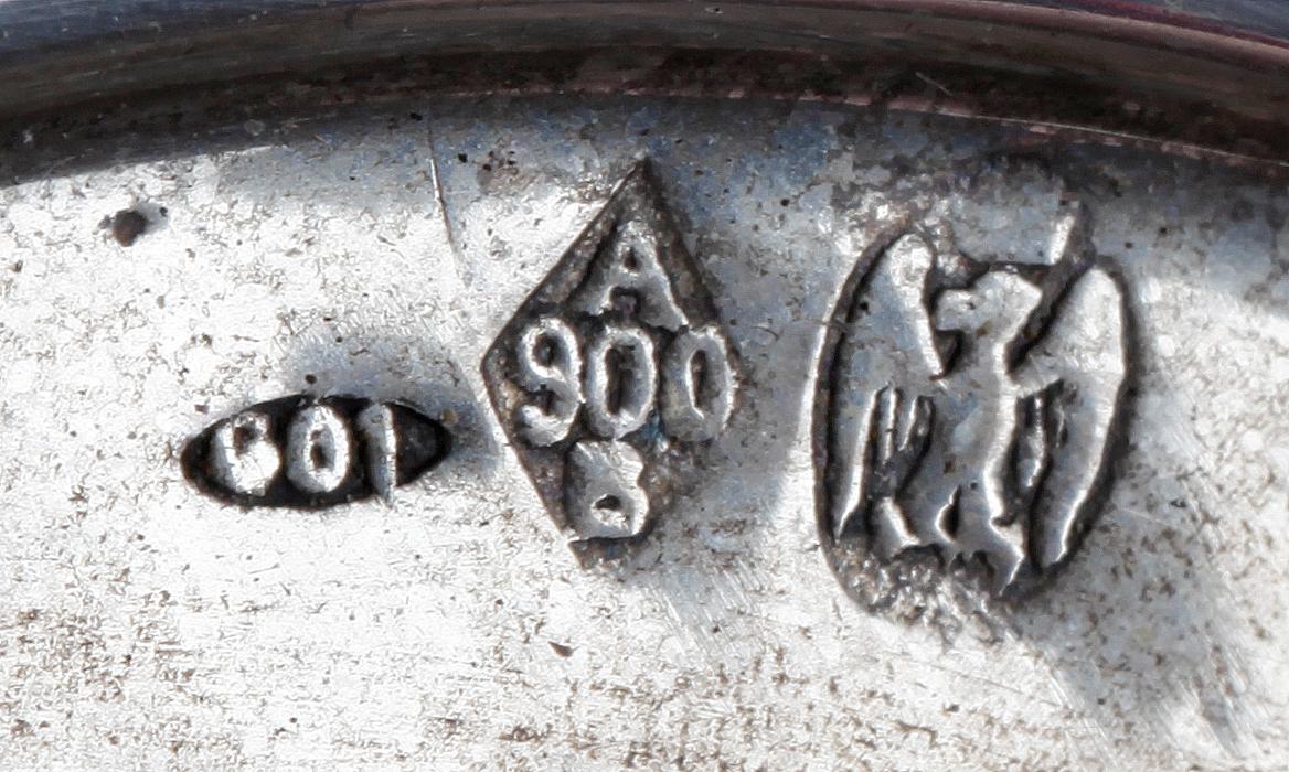 SKÅL MED LOCK, silver, Tyskland, tidigt 1900-tal. Ca 250 gr.