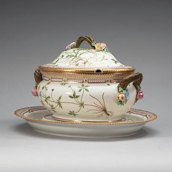 A Royal Copenhagen 'Flora Danica' soup tureen with cover and stand, Denmark, 20th Century.