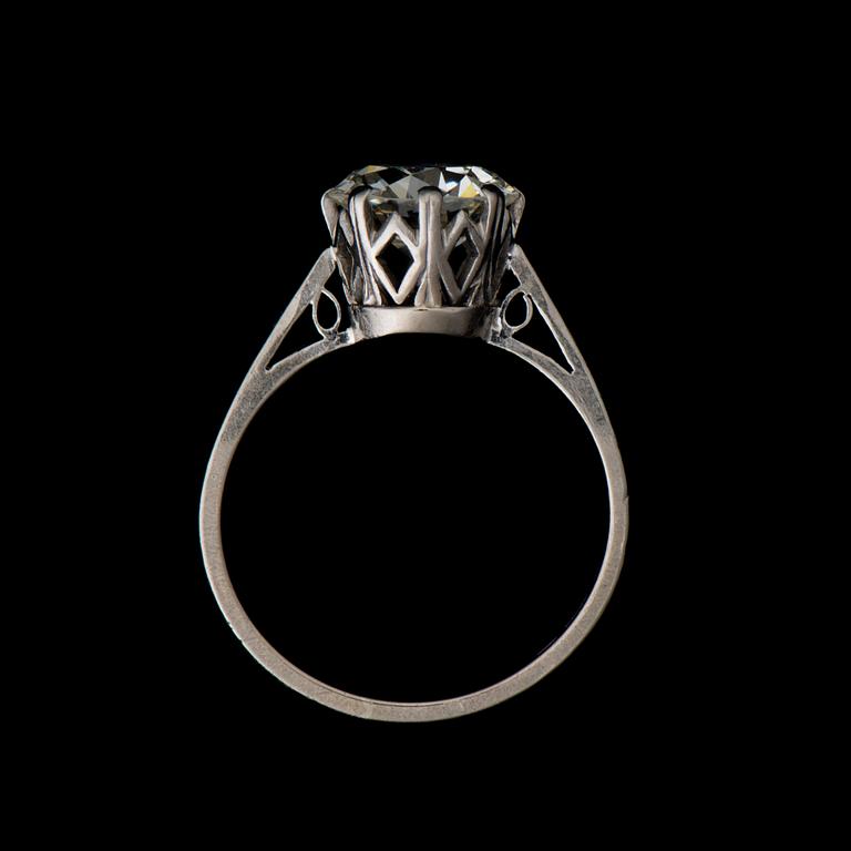 A RING, old cut diamond, 18K white gold. Timantti Ateljee, Helsinki Finland 1971.