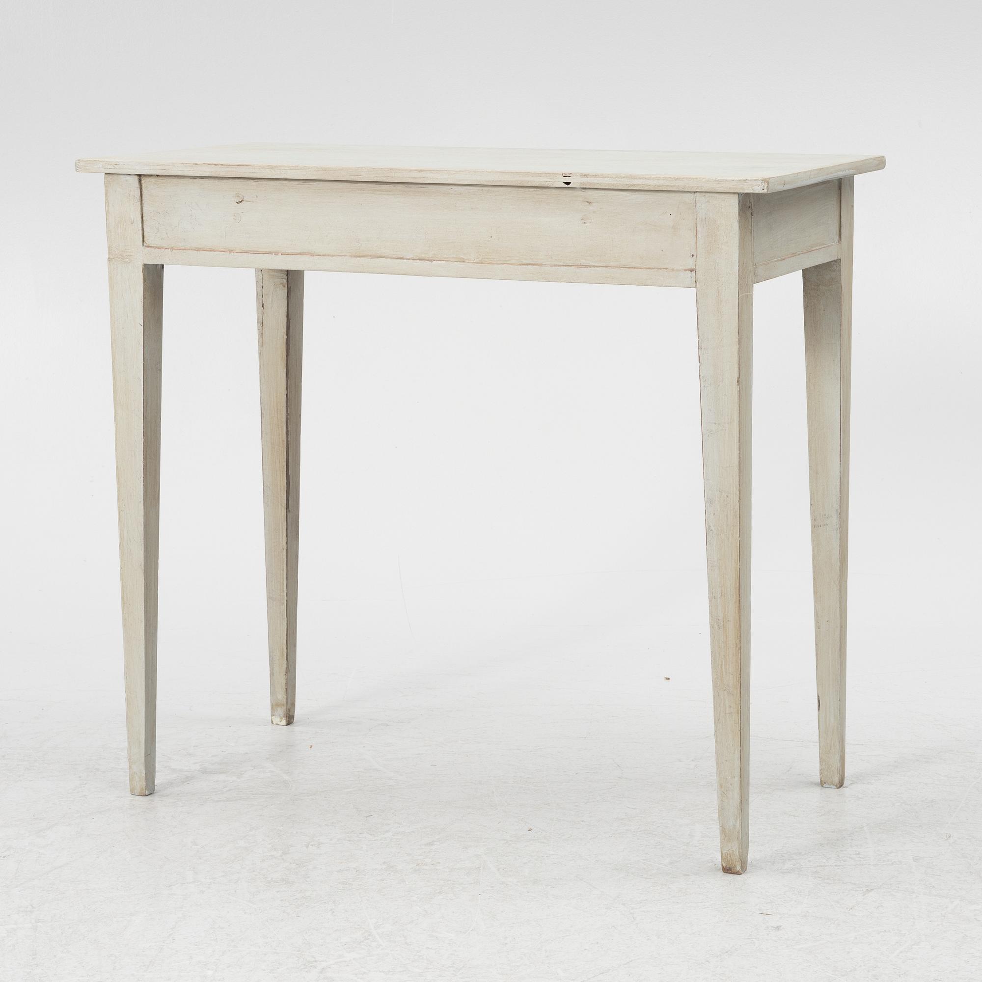 Bord, gustaviansk stil, med äldre delar.