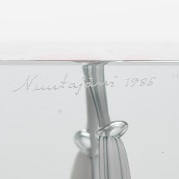 Oiva Toikka, annual glass cube, signed Oiva Toikka, Nuutajärvi 1985, 88/2000.