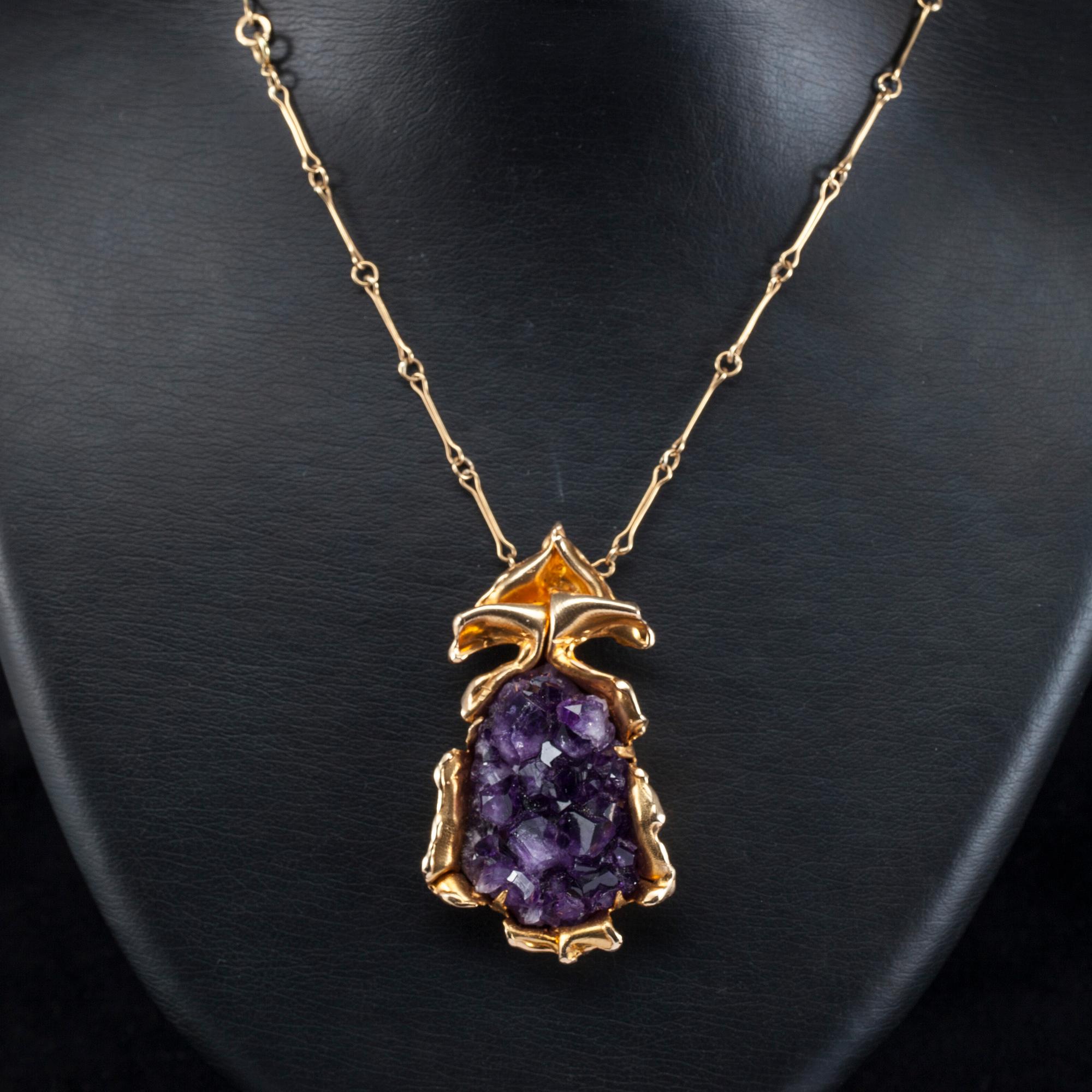 AMETISTHÄNGE och KED, 14K guld, ametistkristall, Reino Saastamoinen, Helsingfors 1971. Vikt 41 g.