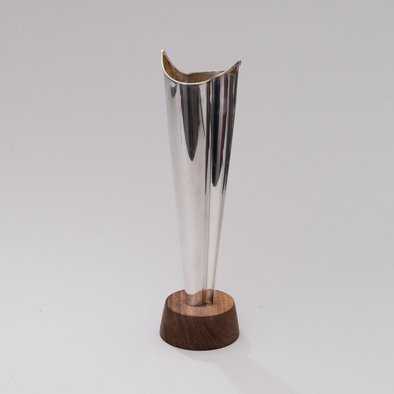 TAPIO WIRKKALA, A SILVER VASE. Signed TW. Hämeenlinna 1974.