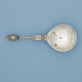 943. A Norwegian 17th century parcel-gilt spoon, unmarked, possibly Bergen.
