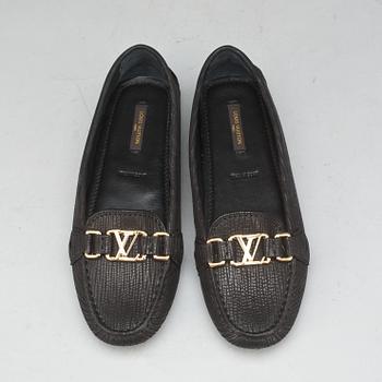 SKOR, Louis Vuitton, mockasiner.