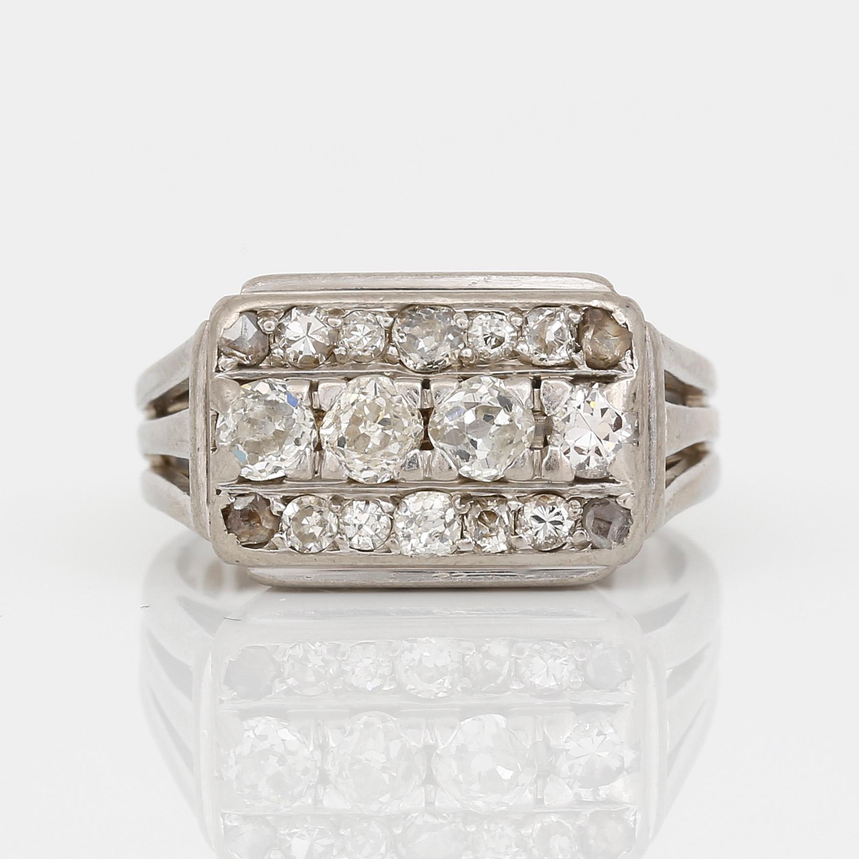 RING, 18K vitguld, med gammalslipade diamanter, tot ca 0,76 ct, Erik Thomassons, Stockholm, 1959. Total vikt ca 6,67 g.