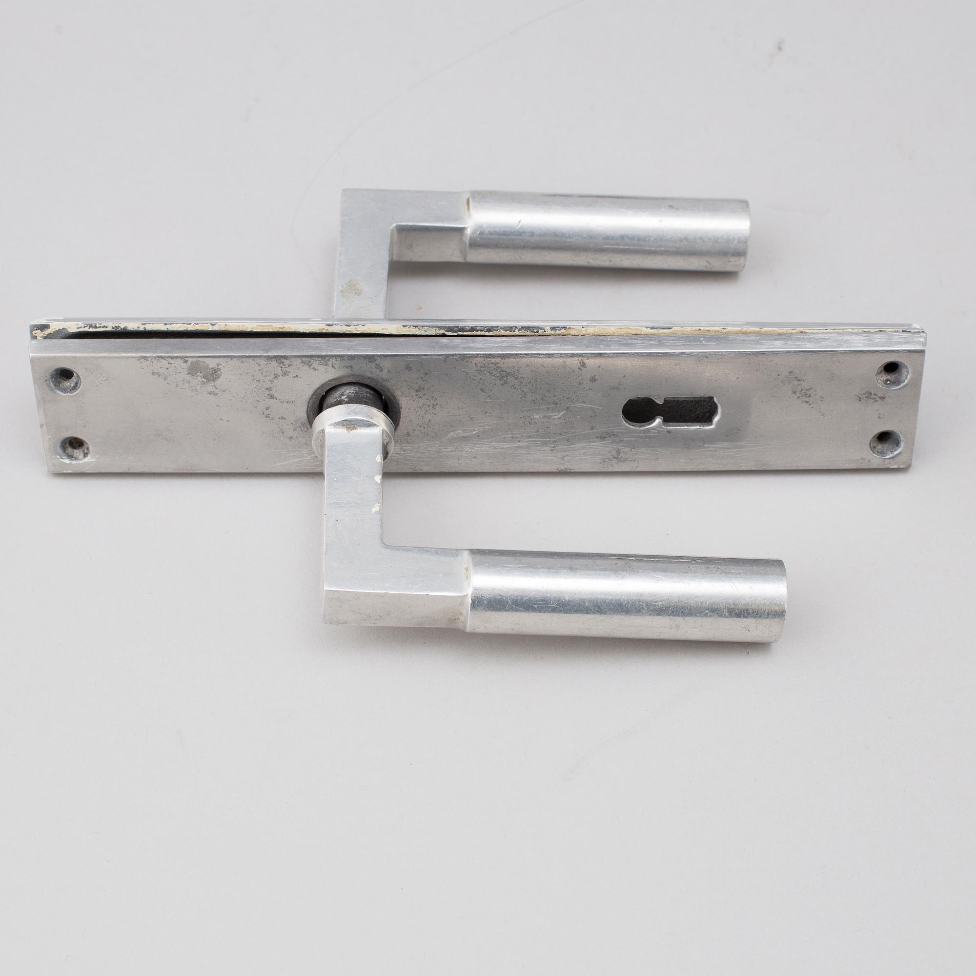 DÖRRHANDTAG, 7 st, i Walter Gropius & Adolf Meyer-stil, 1920-40-tal.