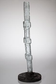 An Edvin Öhrström glass sculpture, Lindshammars glasbruk.