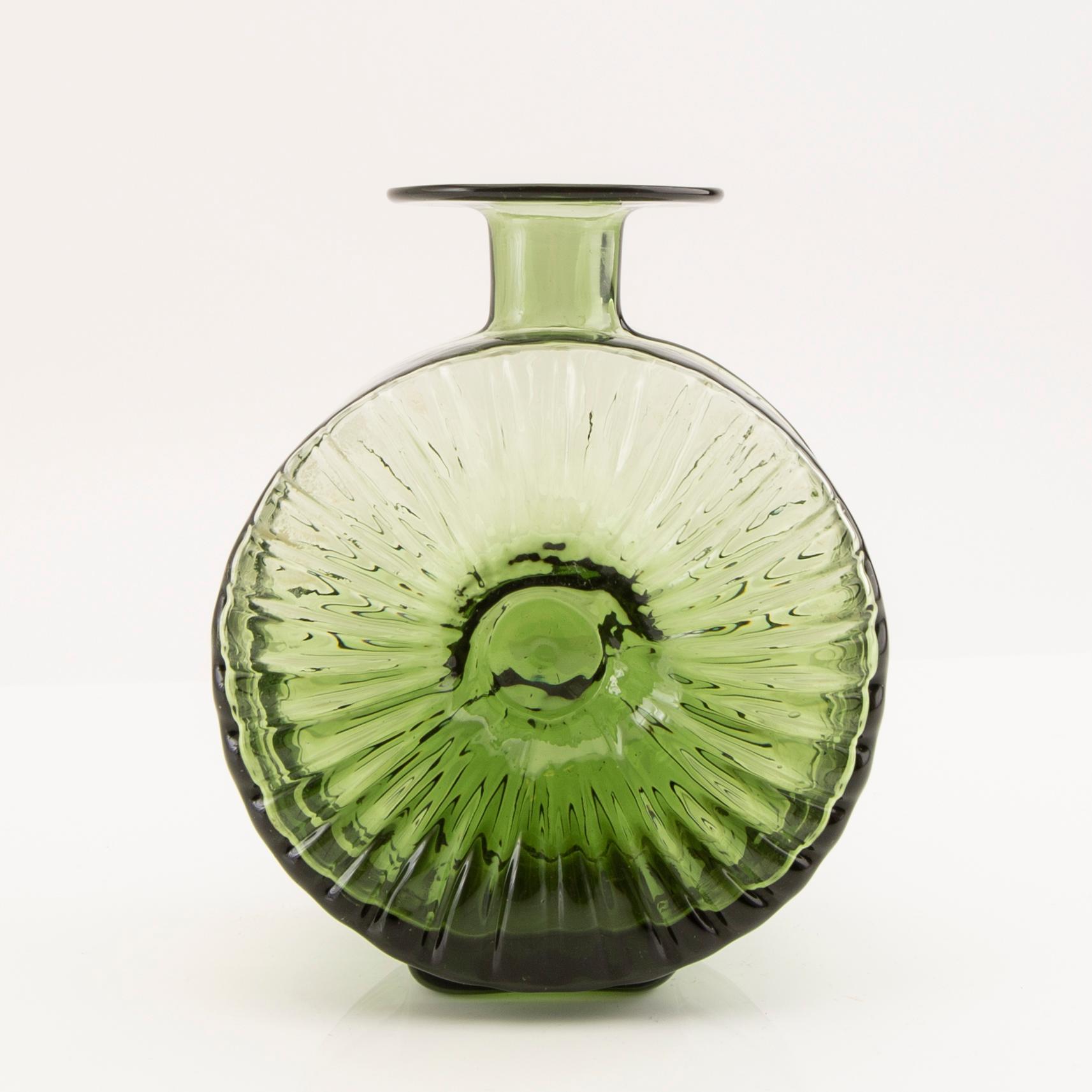 Helena Tynell, bottle, "Sun Bottle", Riihimäen Lasi Oy. In production 1964-1974.