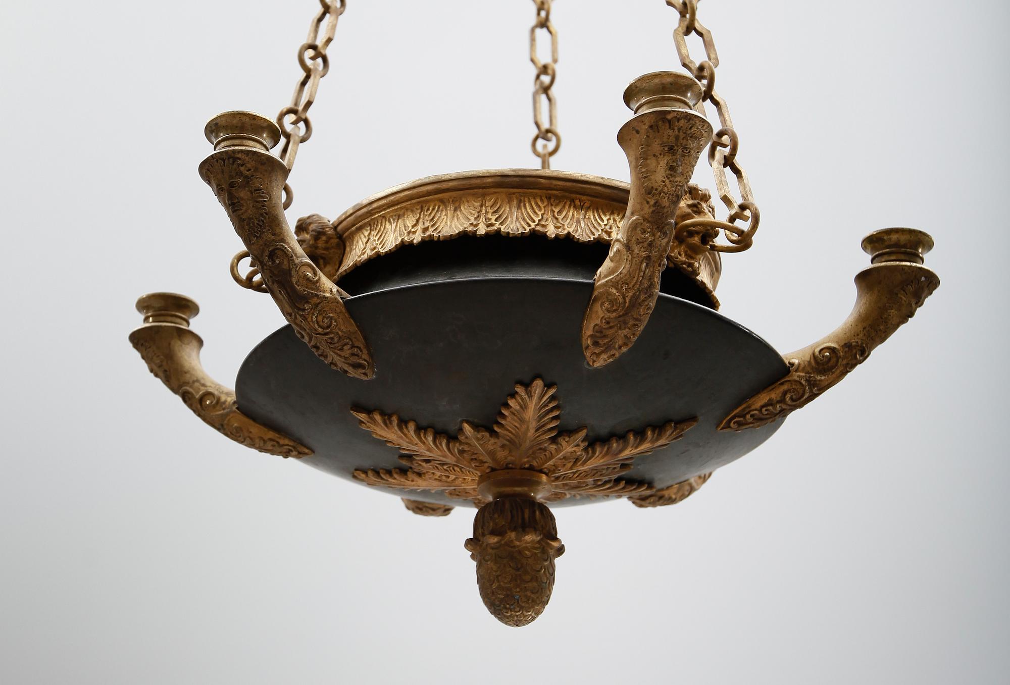 TAKAMPEL, senempire, 1800-talets mitt. Höjd ca 80 cm.