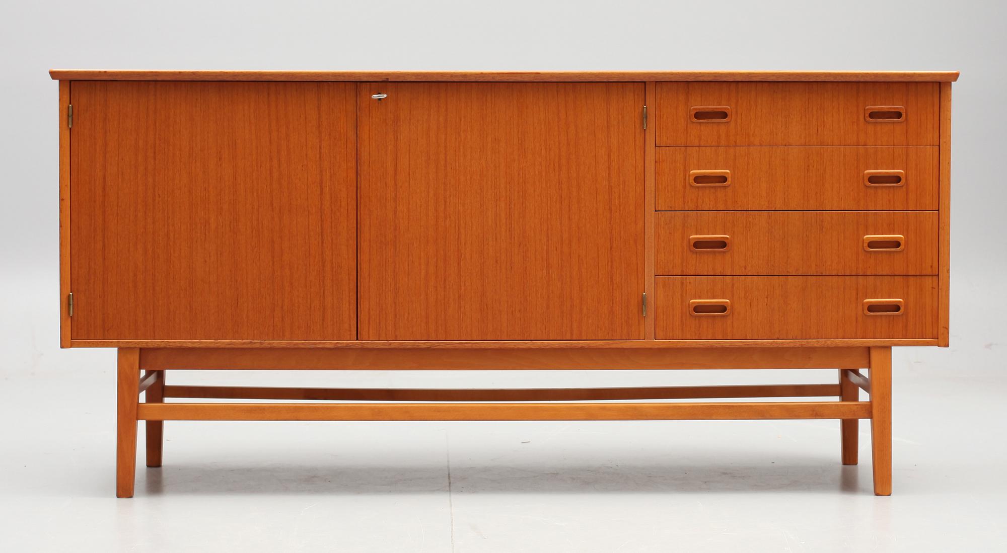 SIDEBOARD, 1960-tal.