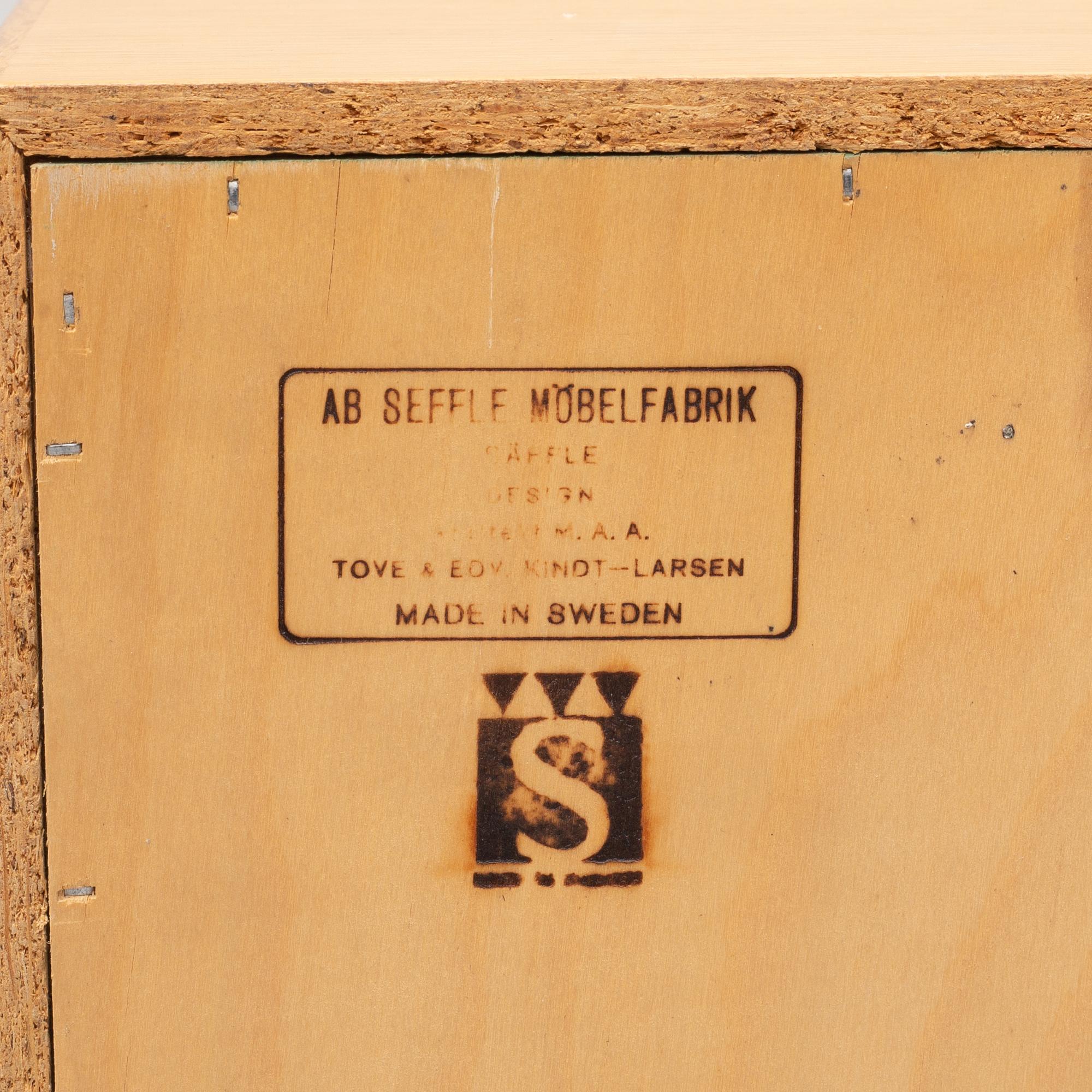 Tove & Edvard Kindt-Larsen, rare cabinet, Seffle Möbelfabrik, Säffle, 1960s.