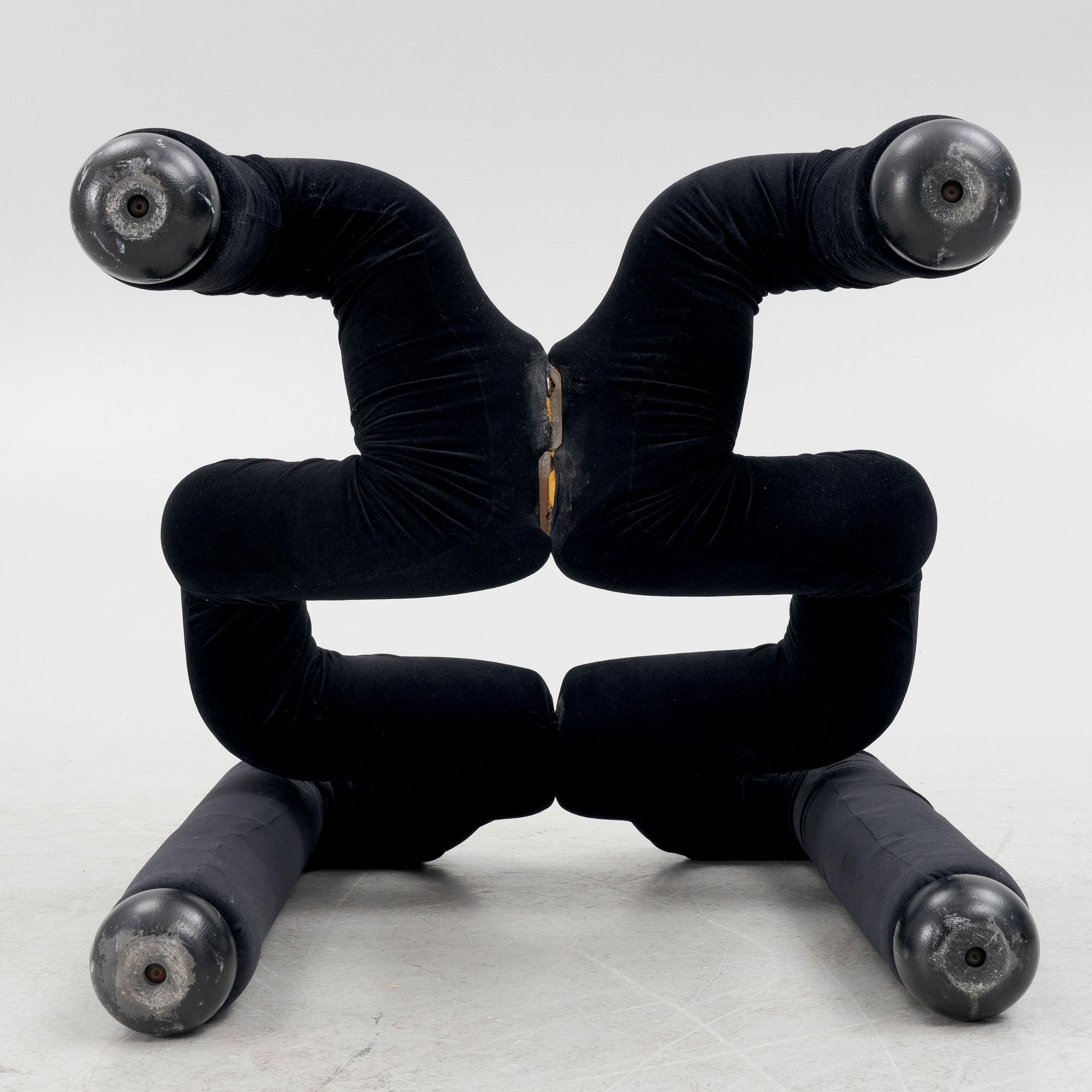 Terje Ekstrøm, fåtölj, "Ekstrem", Stokke Fabrikker, Norge, 1900-talets slut.