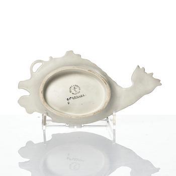 Wilhelm Kåge, 15 pieces of "Carrara" and "Gold Carrara" stoneware dishes, Gustavsberg, Sweden, 1930s/40s.