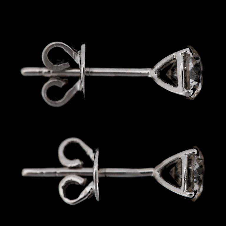 ÖRHÄNGEN, ett par, 18k vitguld med briljantslipade diamanter tot ca1,03ct. 2000-tal.