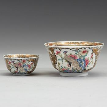 A Chinese export porcelain part tea service, Qing dynasty, Yongzheng (1723-1735).