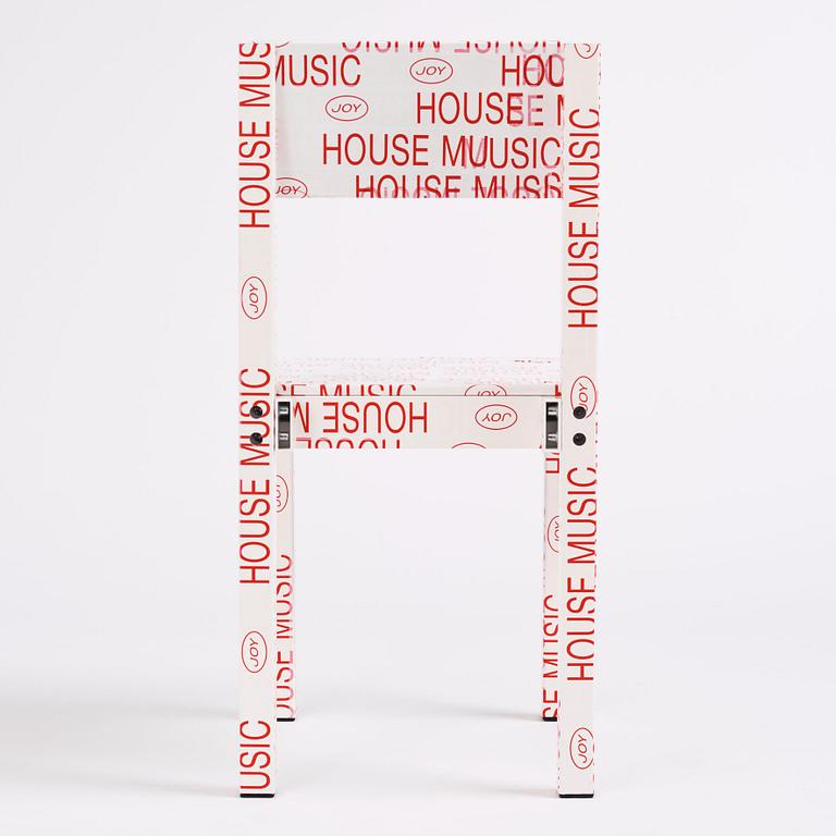 Fredrik Paulsen, a unique chair, "Chair One, Knuckles Chuckles", JOY, 2024.