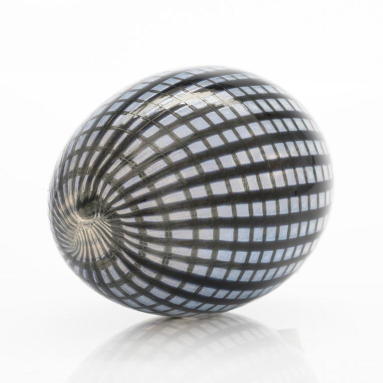 Oiva Toikka, An annual egg, 'Mirella's egg',  signed O. Toikka Nuutajärvi 2012, 65/750.