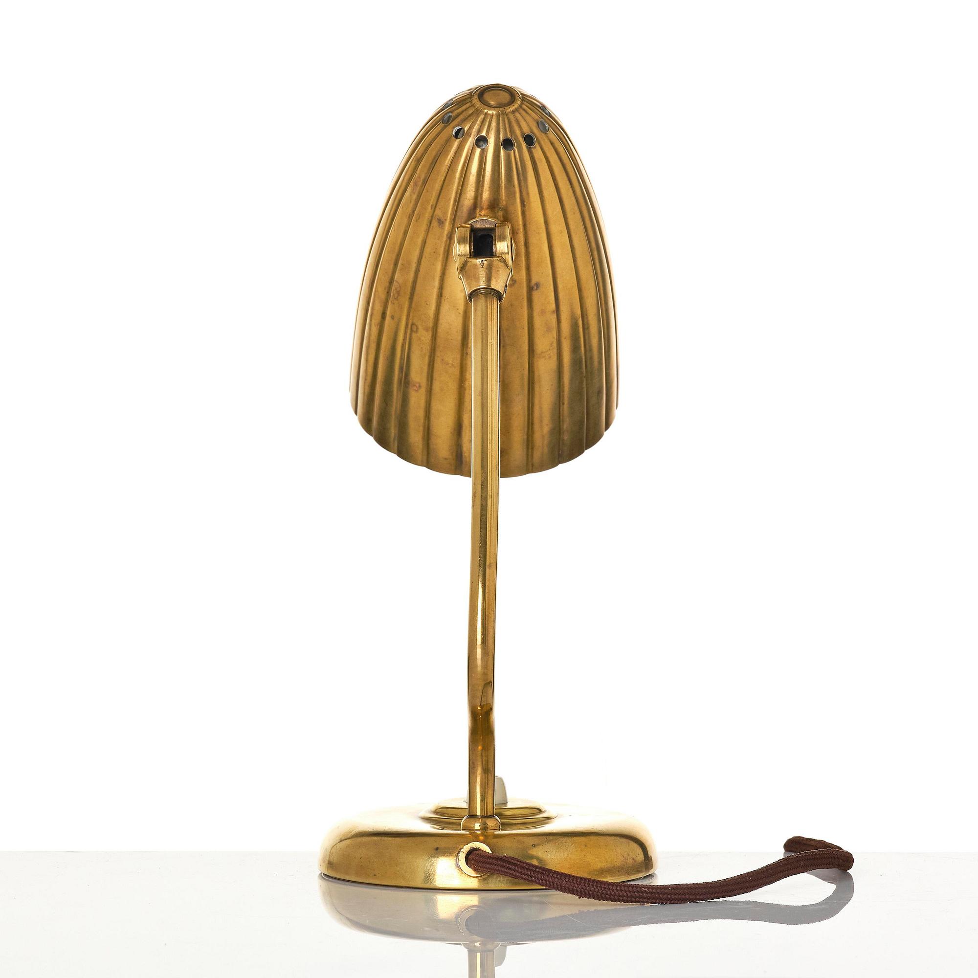 Harald Notini, a table lamp model "15480", Arvid Böhlmarks Lampfabrik, Stockholm, 1940s.