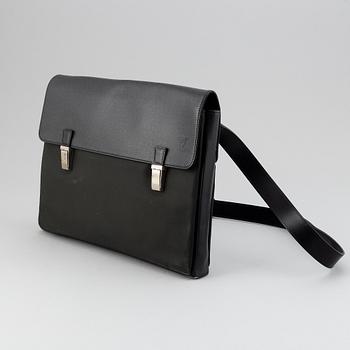 Louis Vuitton, väska, "Taiga Saratov GM".