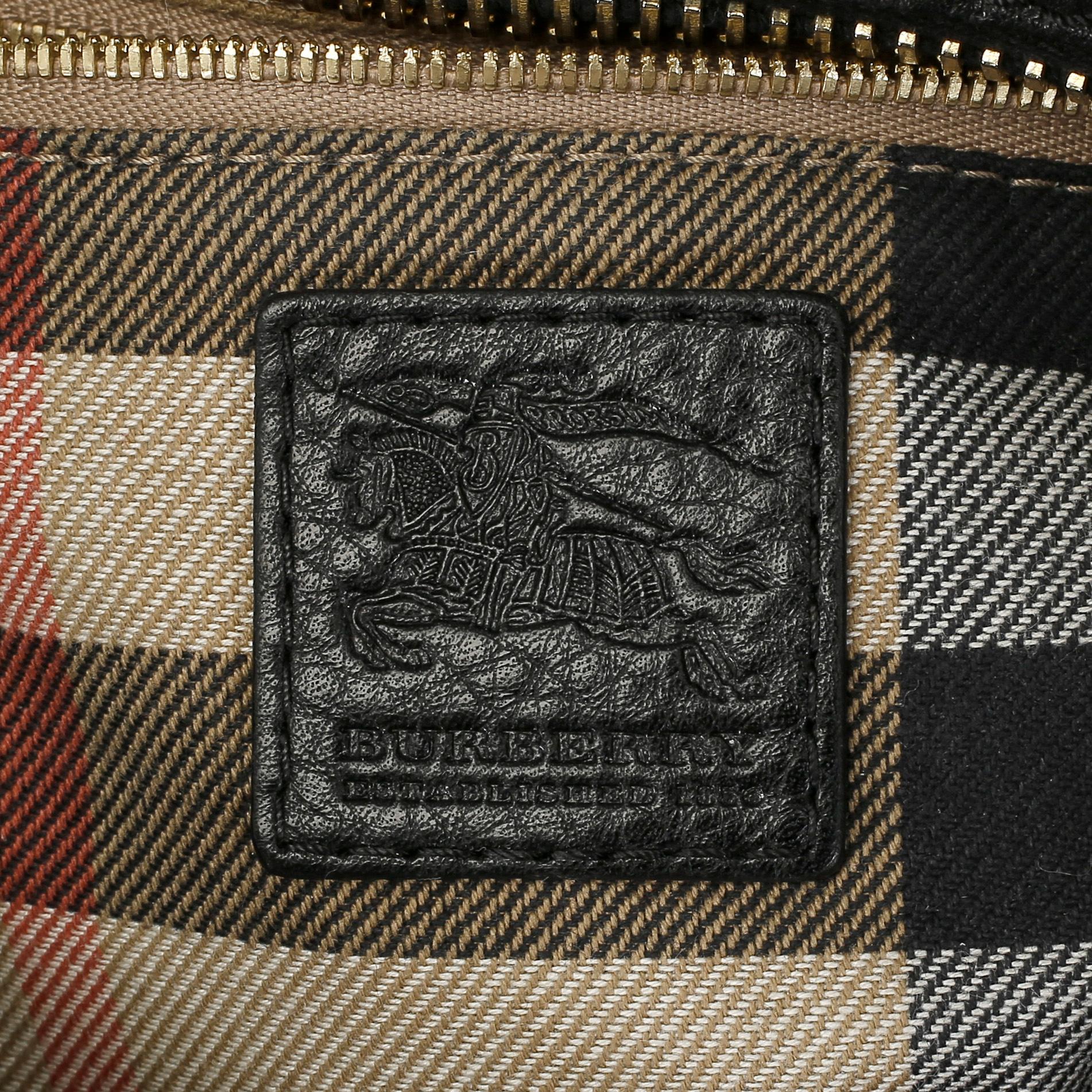 VÄSKA, Burberry.