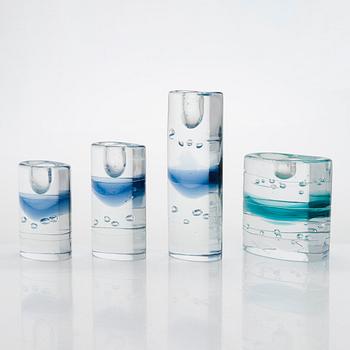 Timo Sarpaneva, lasiveistoksia, kynttilänjalkoja, 4 kpl, "Arktia", signeerattu Timo Sarpaneva Iittala 1990.