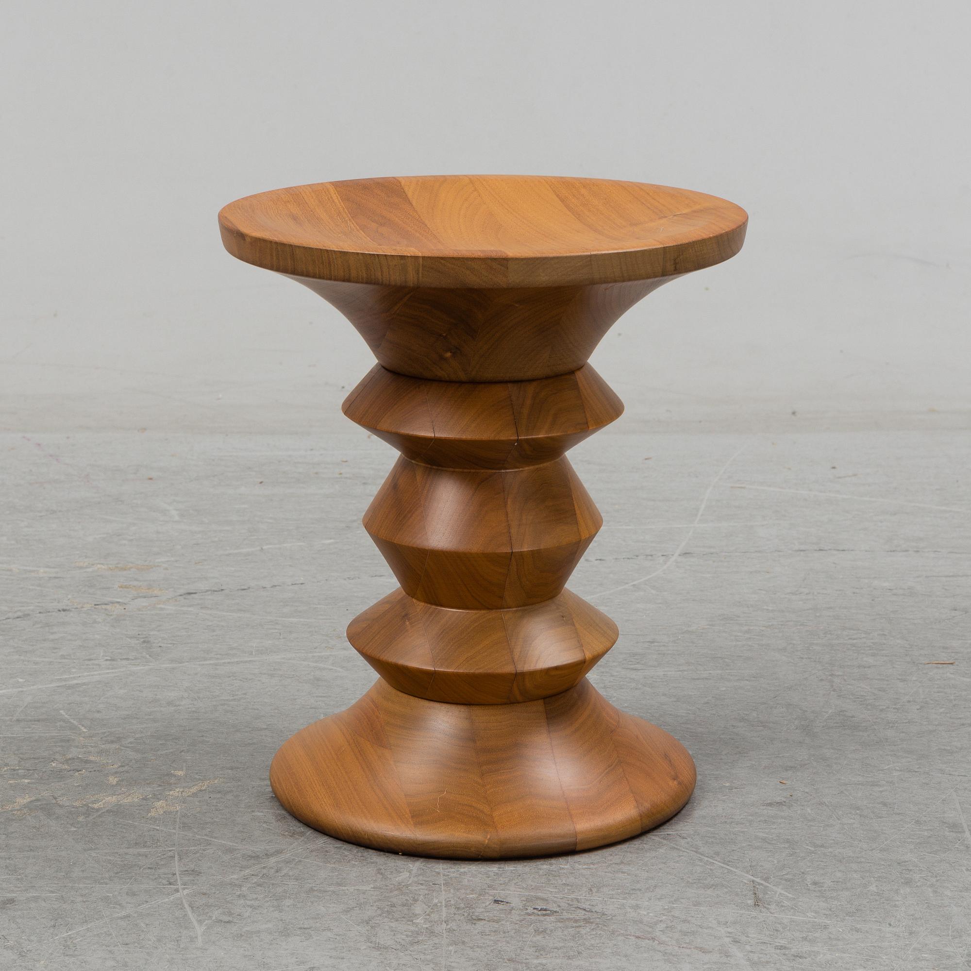 Charles & Ray Eames, "One Time Life" pall, valnöt, Vitra.