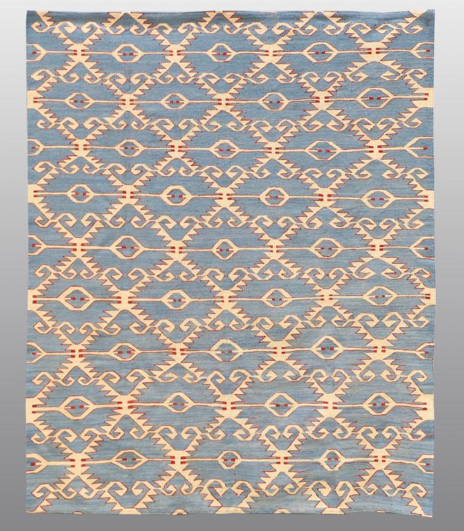 CARPET, flat weave, ca 234 x 186 cm.