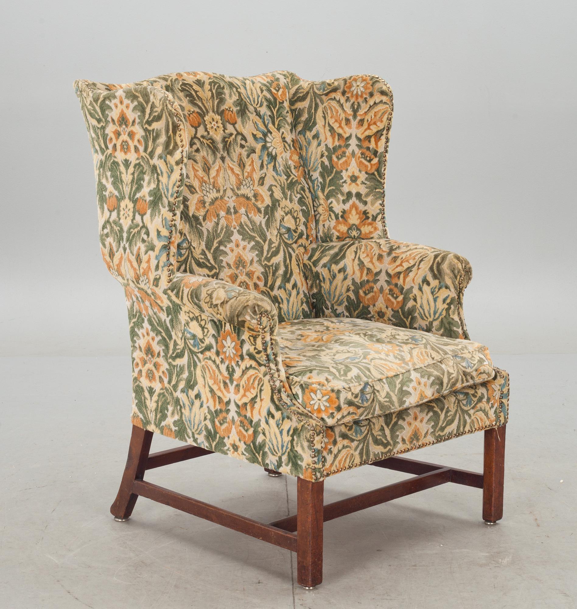 ÖRONLAPPSFÅTÖLJ, England 18/1900-tal.