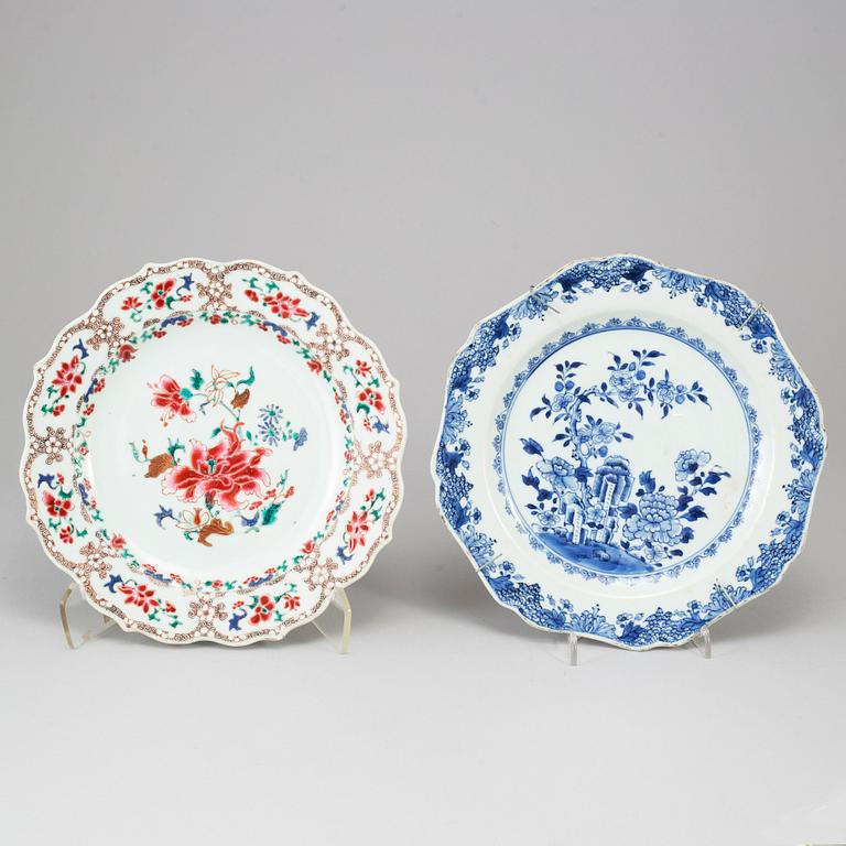 A group of eight porcelain objects, Mostly Qing dynasty, 18th century and Japan, meiji.