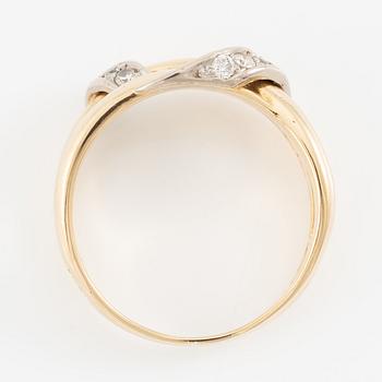 Ring, Engelbert, 18K guld med briljantslipade diamanter.